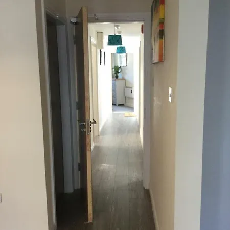Rose Alley Apartment